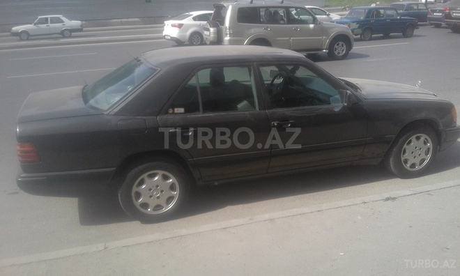 Mercedes E 230 1990, 245,000 km - 0.2 л - Bakı