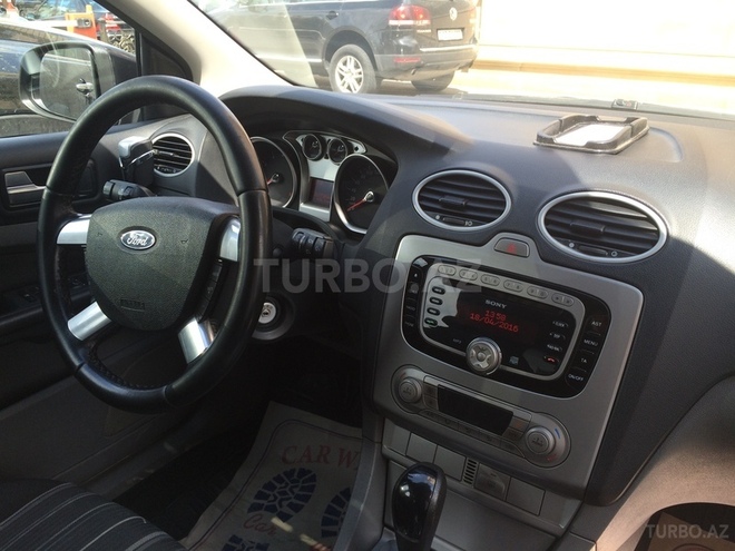 Ford Focus 2011, 132,000 km - 1.6 l - Bakı