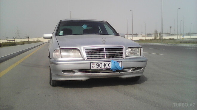 Mercedes C 220 1997, 196,000 km - 2.2 l - Bakı