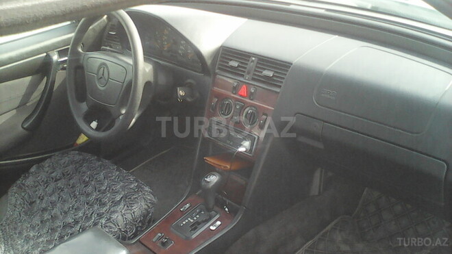 Mercedes C 220 1997, 196,000 km - 2.2 l - Bakı