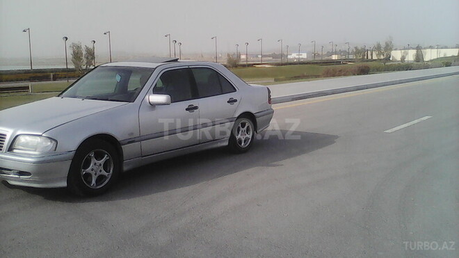 Mercedes C 220 1997, 196,000 km - 2.2 l - Bakı