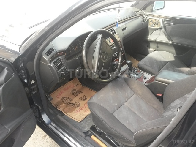 Mercedes E 230 1996, 380,000 km - 2.3 л - Bakı