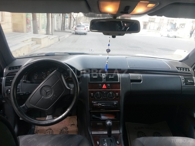 Mercedes E 230 1996, 380,000 km - 2.3 л - Bakı