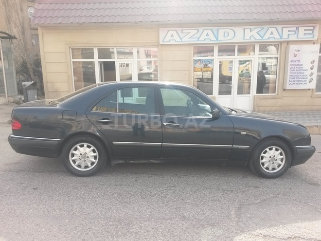 Mercedes E 230 1996, 380,000 km - 2.3 л - Bakı