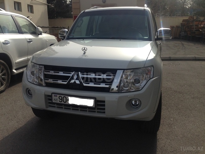 Mitsubishi Pajero 2014, 27,000 km - 3.8 l - Bakı
