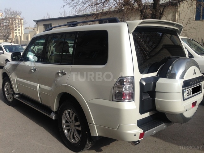 Mitsubishi Pajero 2014, 27,000 km - 3.8 l - Bakı