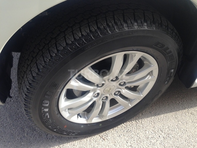 Mitsubishi Pajero 2014, 27,000 km - 3.8 l - Bakı