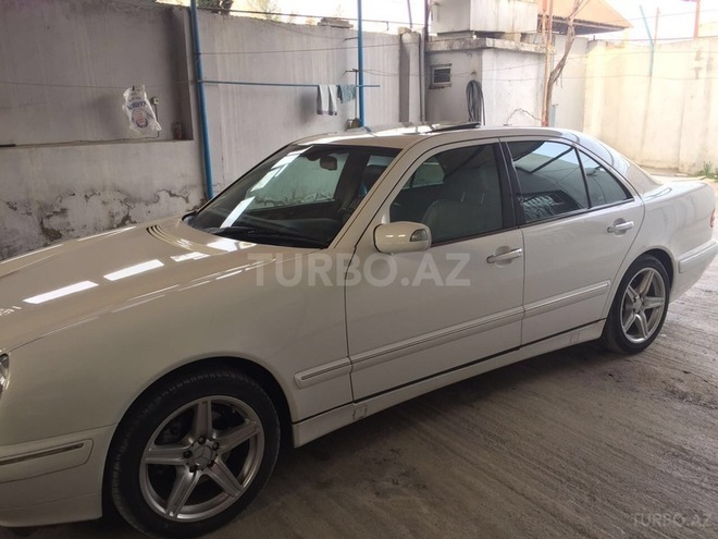 Mercedes E 320 1999, 204,000 km - 3.2 l - Bakı
