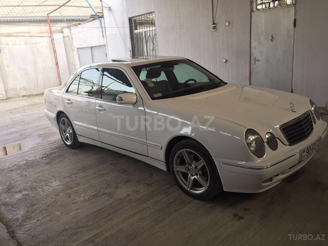 Mercedes E 320 1999, 204,000 km - 3.2 l - Bakı