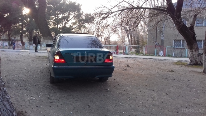 Mercedes C 180 1999, 210,000 km - 1.8 l - Sumqayıt