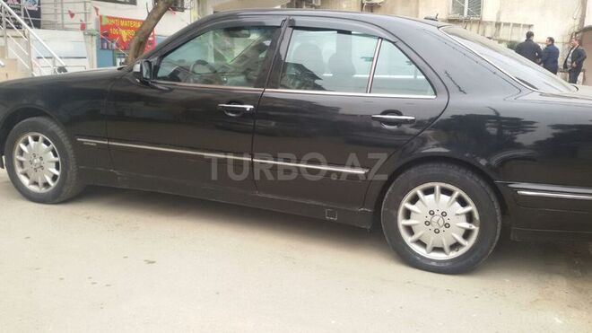 Mercedes E 280 2000, 390,000 km - 0.3 л - Bakı