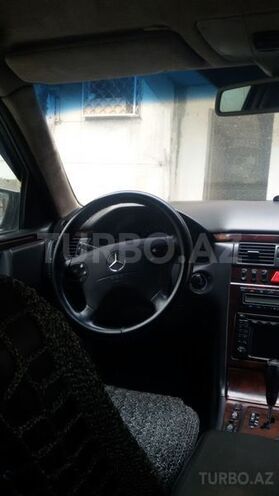 Mercedes E 280 2000, 390,000 km - 0.3 л - Bakı