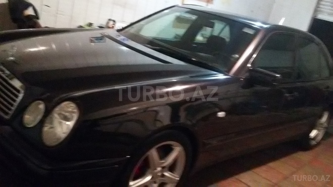 Mercedes E 220 1998, 240,000 km - 2.2 l - Bakı
