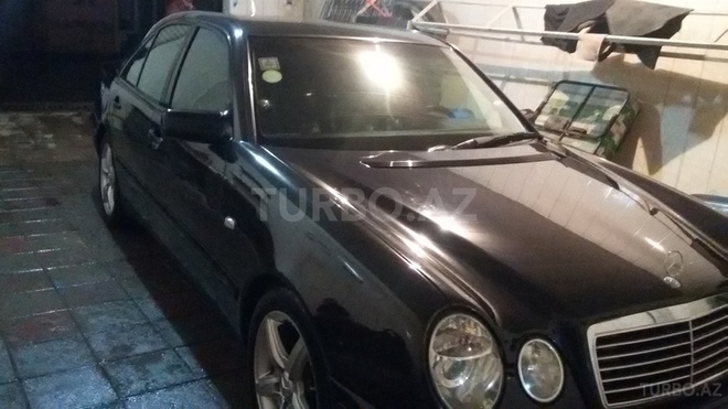 Mercedes E 220 1998, 240,000 km - 2.2 l - Bakı