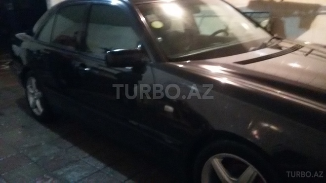 Mercedes E 220 1998, 240,000 km - 2.2 l - Bakı