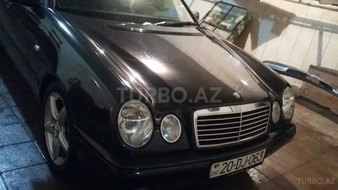 Mercedes E 220 1998, 240,000 km - 2.2 l - Bakı