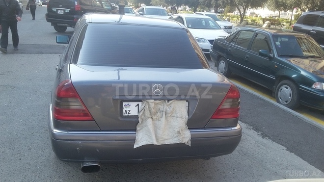 Mercedes C 180 1995, 398,000 km - 1.8 l - Bakı
