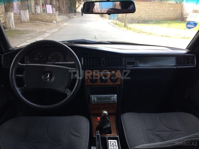 Mercedes 190 1993, 247,000 km - 2.0 l - Sumqayıt