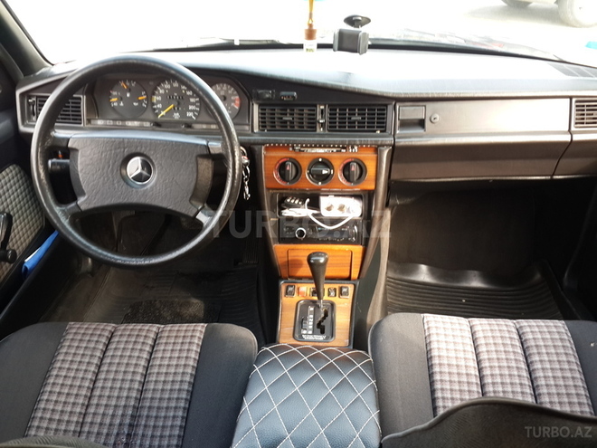Mercedes 190 1991, 320,000 km - 2.0 l - Bakı