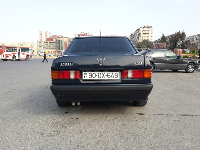 Mercedes 190 1991, 320,000 km - 2.0 l - Bakı