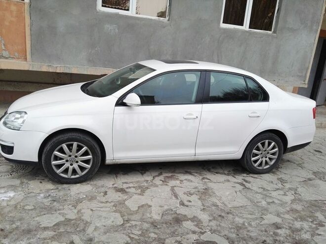 Volkswagen Jetta 2009, 160,000 km - 1.6 l - Gəncə