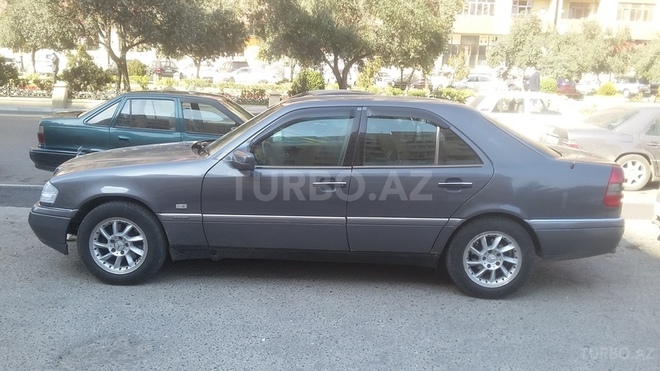 Mercedes C 180 1995, 385,000 km - 1.8 l - Bakı
