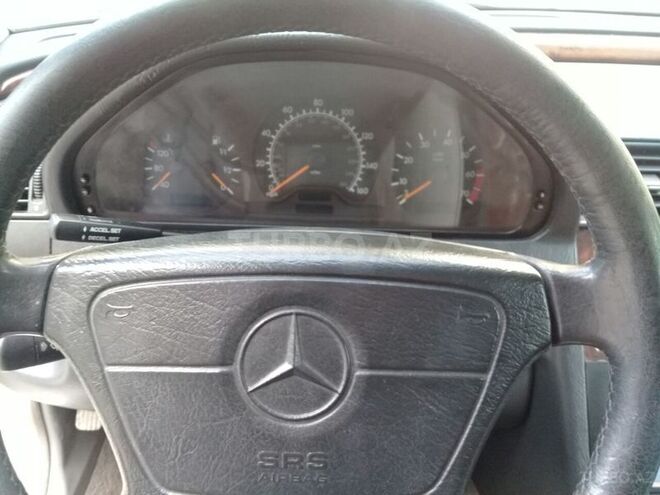 Mercedes C 230 1999, 218,000 km - 2.3 l - Bakı