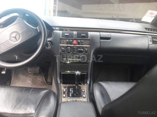 Mercedes E 240 1998, 230,333 km - 2.4 l - Bakı