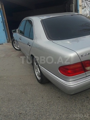 Mercedes E 240 1998, 230,333 km - 2.4 l - Bakı