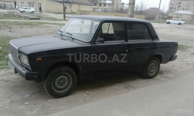 LADA (VAZ) 2107 2011, 142,000 km - 1.6 l - Salyan
