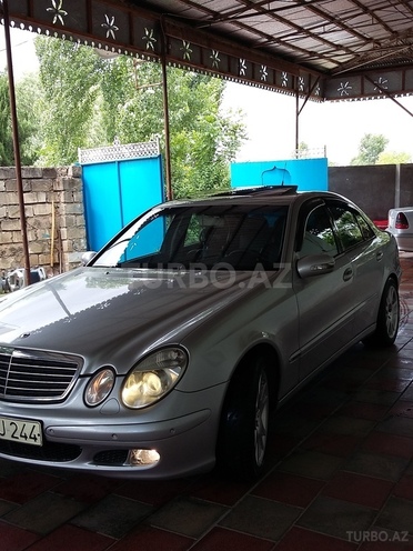 Mercedes E 220 2002, 190,000 km - 0.2 l - Bakı