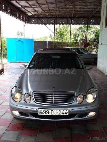 Mercedes E 220 2002, 190,000 km - 0.2 l - Bakı