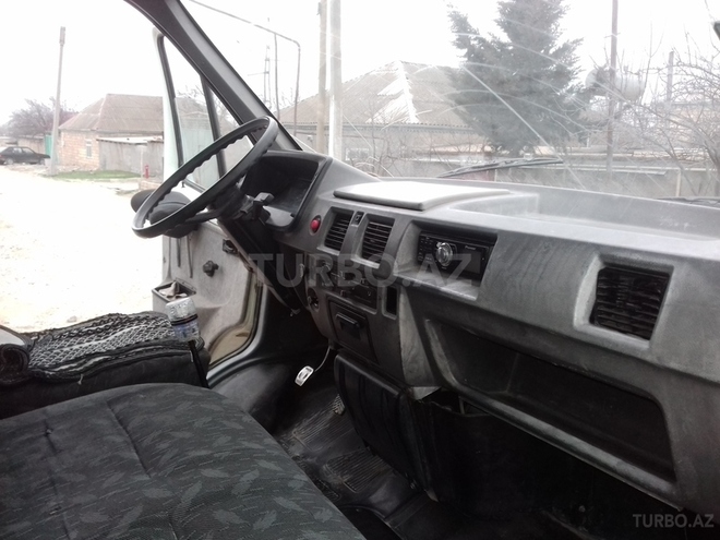 GAZ 2705 2001, 46,793 km - 2.5 l - Qobustan