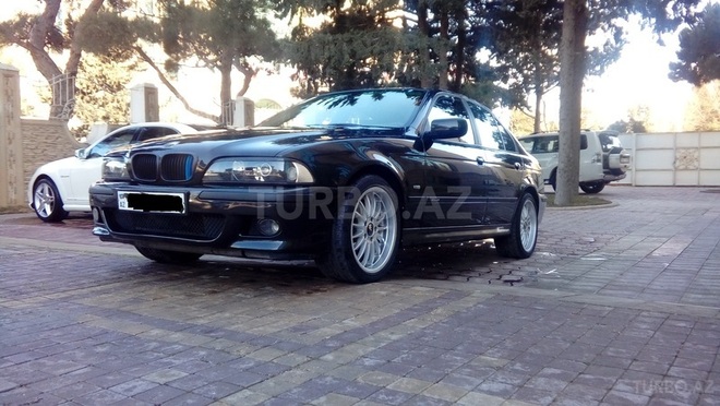 BMW 523 2000, 124,836 km - 2.5 л - Bakı