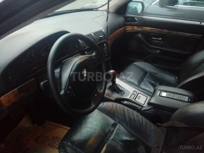 BMW 523 2000, 124,836 km - 2.5 л - Bakı