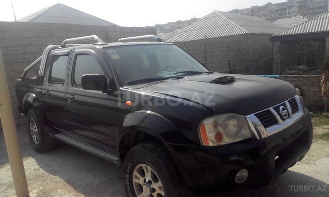 Nissan Navara 2005, 290,000 km - 2.5 l - Bakı