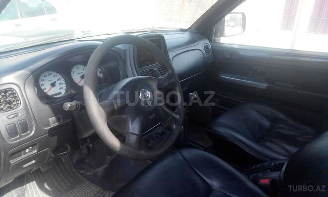 Nissan Navara 2005, 290,000 km - 2.5 l - Bakı