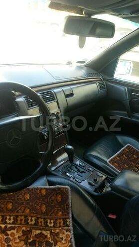 Mercedes E 300 1997, 320,000 km - 3.0 l - Bakı