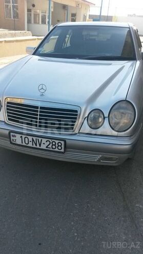 Mercedes E 300 1997, 320,000 km - 3.0 l - Bakı