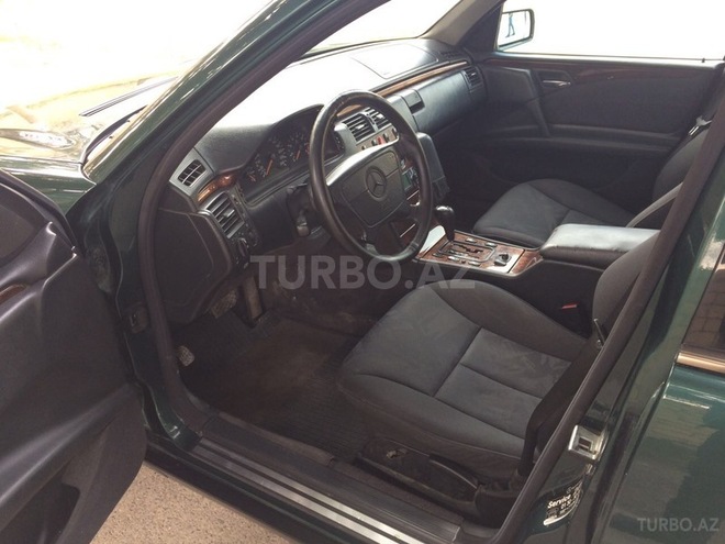 Mercedes E 240 1998, 311,000 km - 2.4 l - Sumqayıt