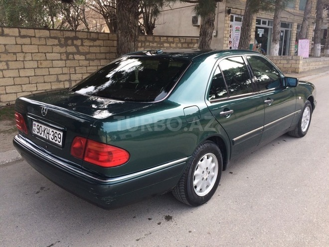 Mercedes E 240 1998, 311,000 km - 2.4 l - Sumqayıt