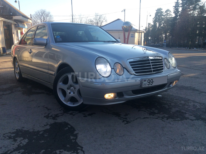 Mercedes E 240 2000, 209,000 km - 2.4 l - Bakı