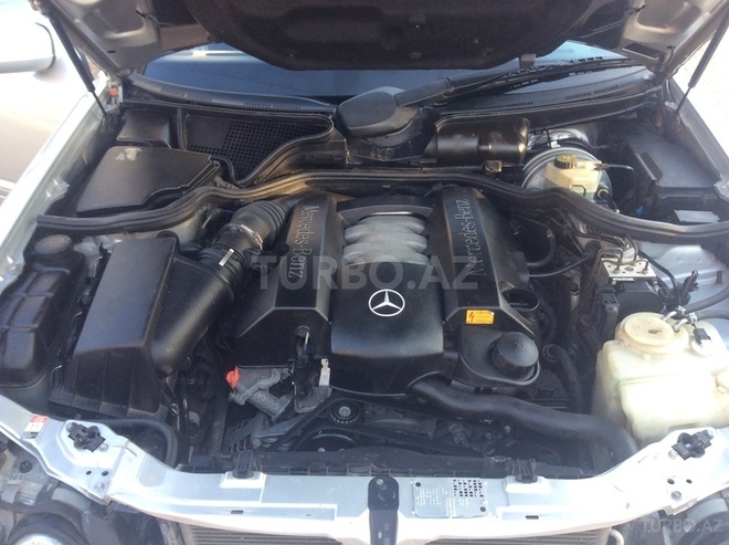 Mercedes E 240 2000, 209,000 km - 2.4 l - Bakı