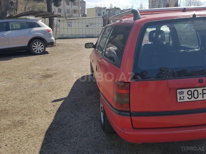 Opel Astra 1996, 240,000 km - 1.6 l - Bakı