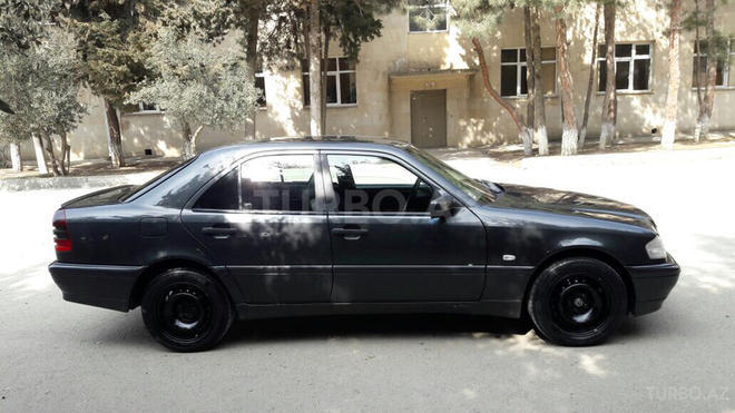 Mercedes C 220 2000, 350,000 km - 2.2 л - Bakı