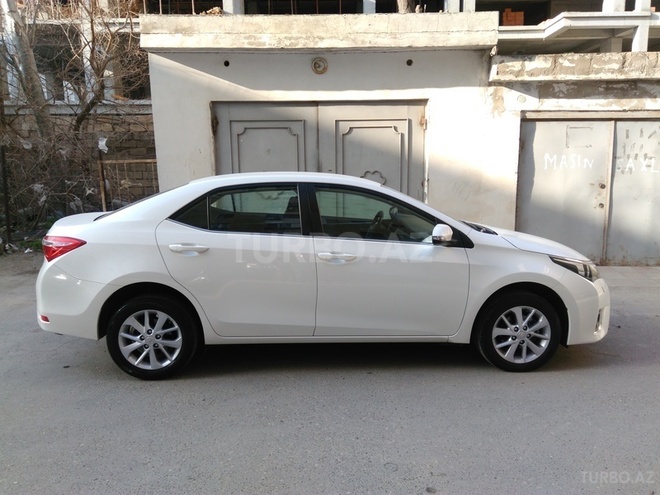 Toyota Corolla 2015, 29,500 km - 1.6 l - Bakı