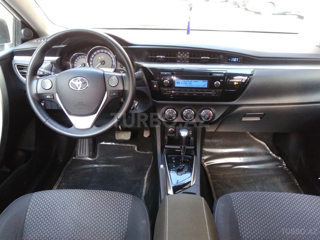 Toyota Corolla 2015, 29,500 km - 1.6 l - Bakı