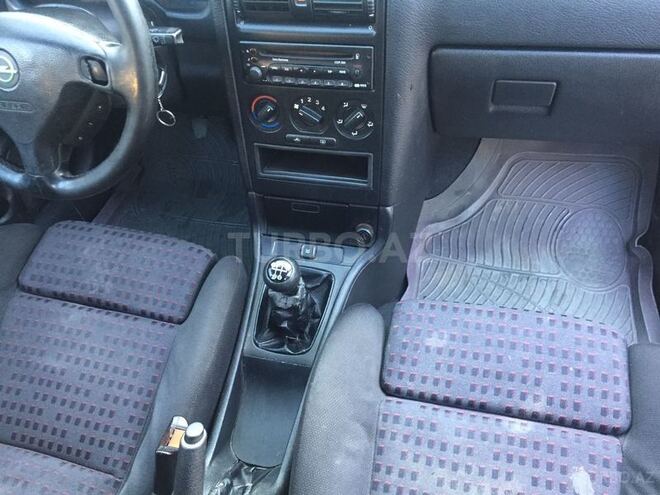 Opel Astra 1999, 300,000 km - 1.6 л - Bakı
