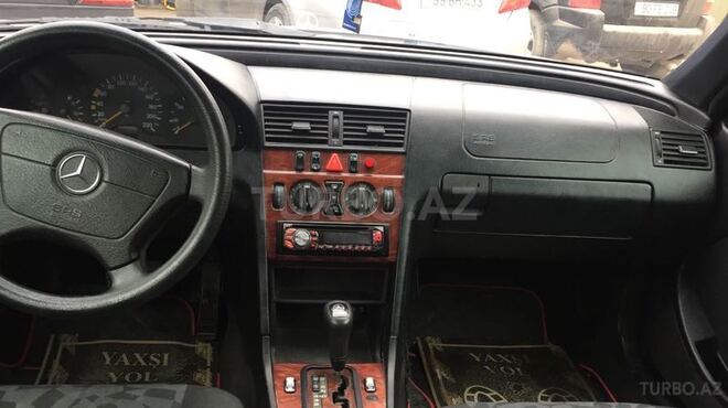Mercedes C 220 1999, 360,000 km - 2.2 l - Bakı