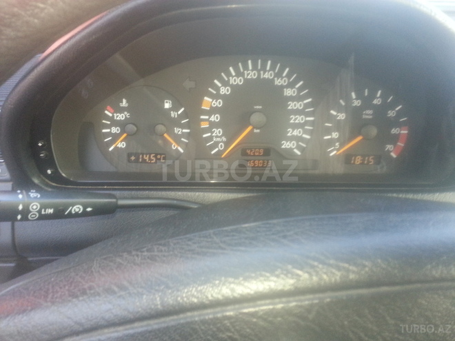 Mercedes C 200 2000, 169,000 km - 2.0 l - Bakı